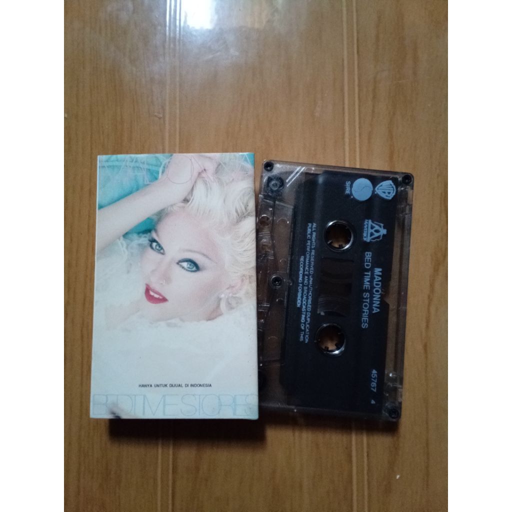 kaset pita madonna - bed time stories