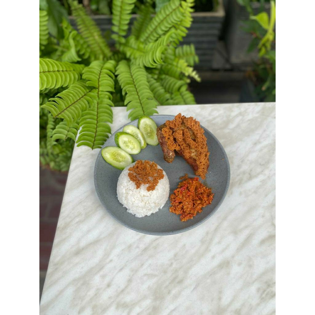 

Ayam penyet sambal kacang