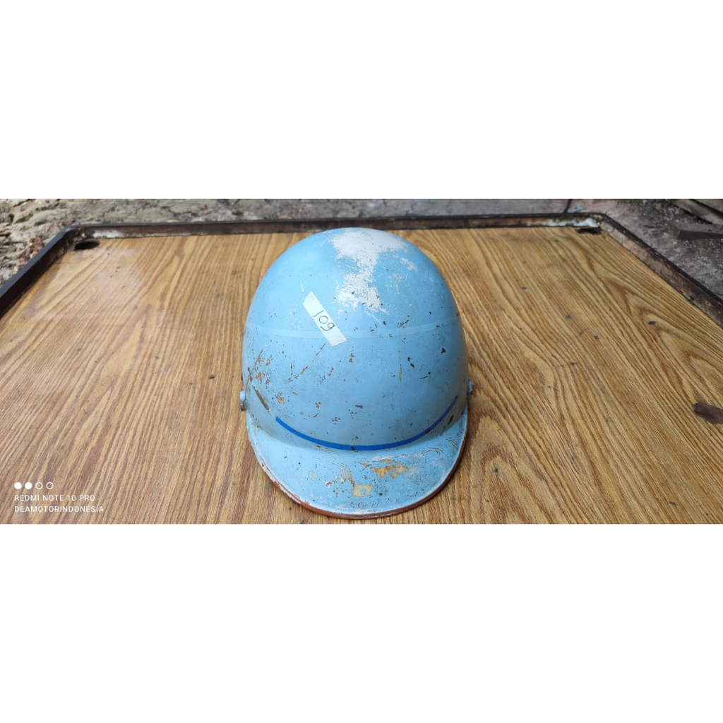 HELM JADUL / HELM VINTAGE / 109