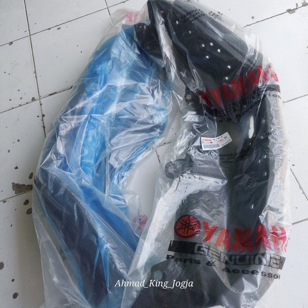Pijakan kaki new nmax kanan kiri original yamaha b6h f7488 f7481 00