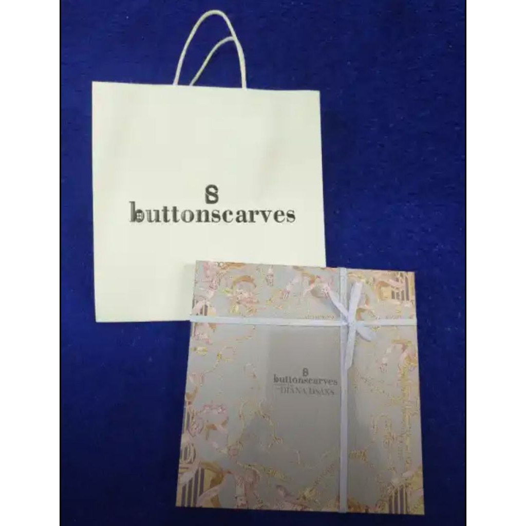 Button scarves