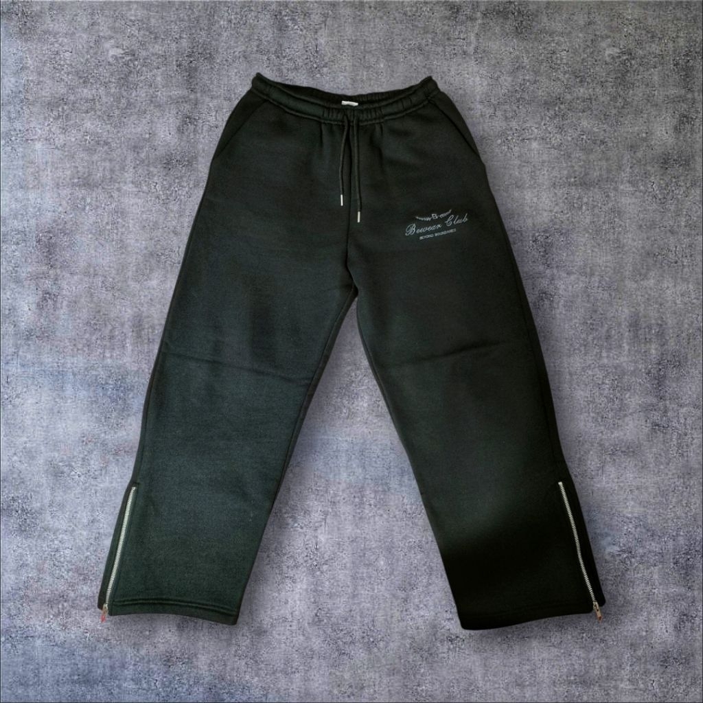 Bewear Studios Sweatpants Black
