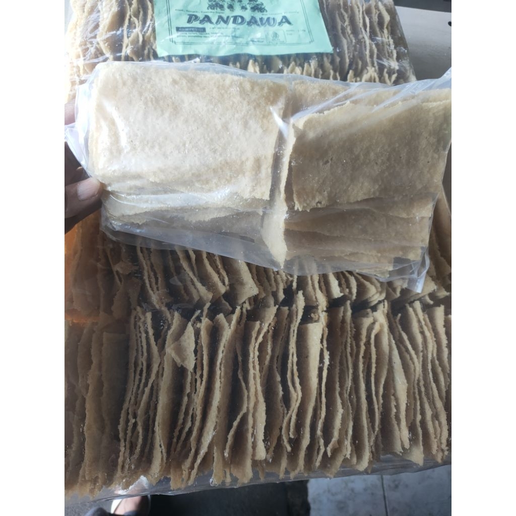 

kerupuk gendar isi 20 lembar