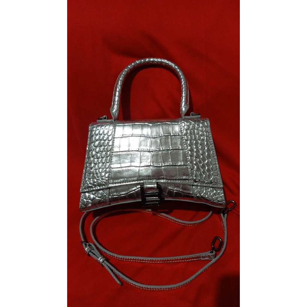 HandBag Balenciaga Bisa sling juga Lengkap talpan Made in Italy Ada noser Size 23*14cm Silver metall