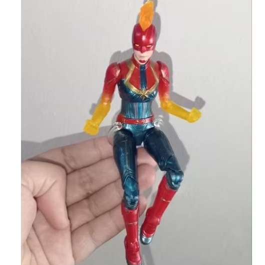 Marvel legends Captain marvel