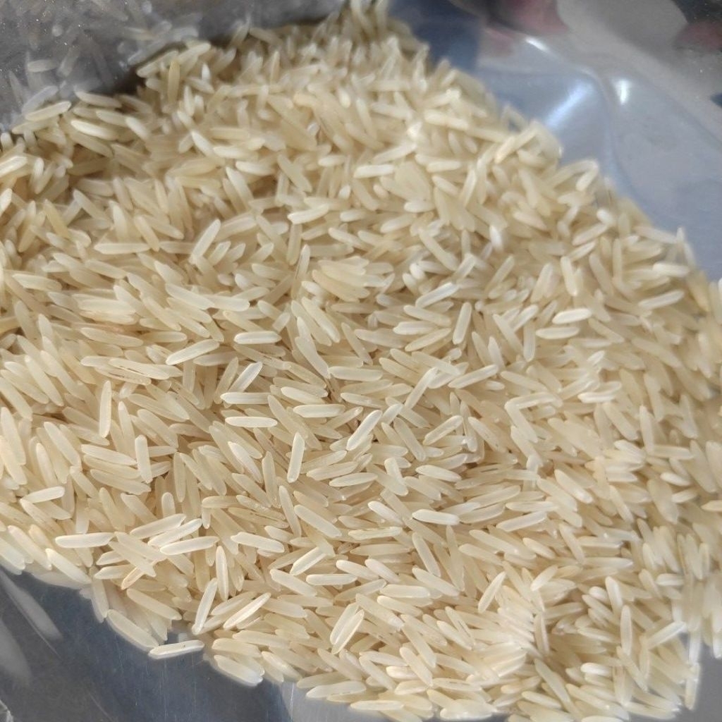 

Beras Basmati Daawat golden kemasan eceran 5 kg karung polos