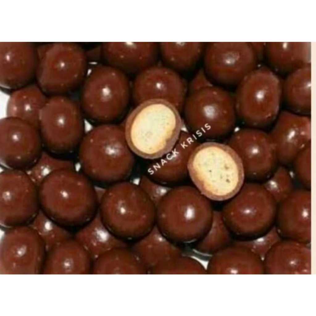 

Bola Bola Coklat//warna Isi Biskuit 1bal x 1KG