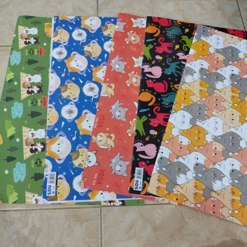

kertas kado motif kucing sidu