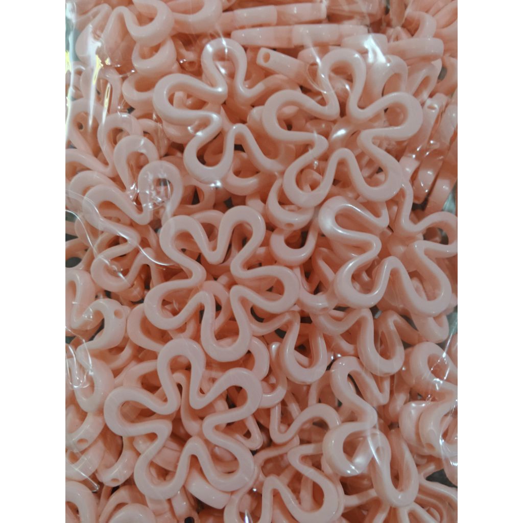 mote manik susu pastel