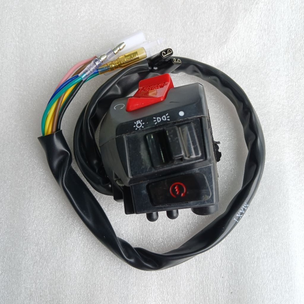 HOLDER KANAN (RH) TIGER - SAKLAR KANAN (RH) TIGER