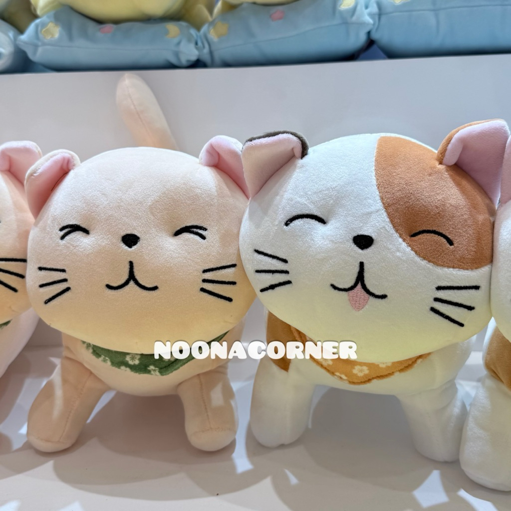 Miniso Toys‼️ Boneka Lucu Kucing Berdiri / Standing Cat Plush Toy Series (30cm) Yellow Cat / White C