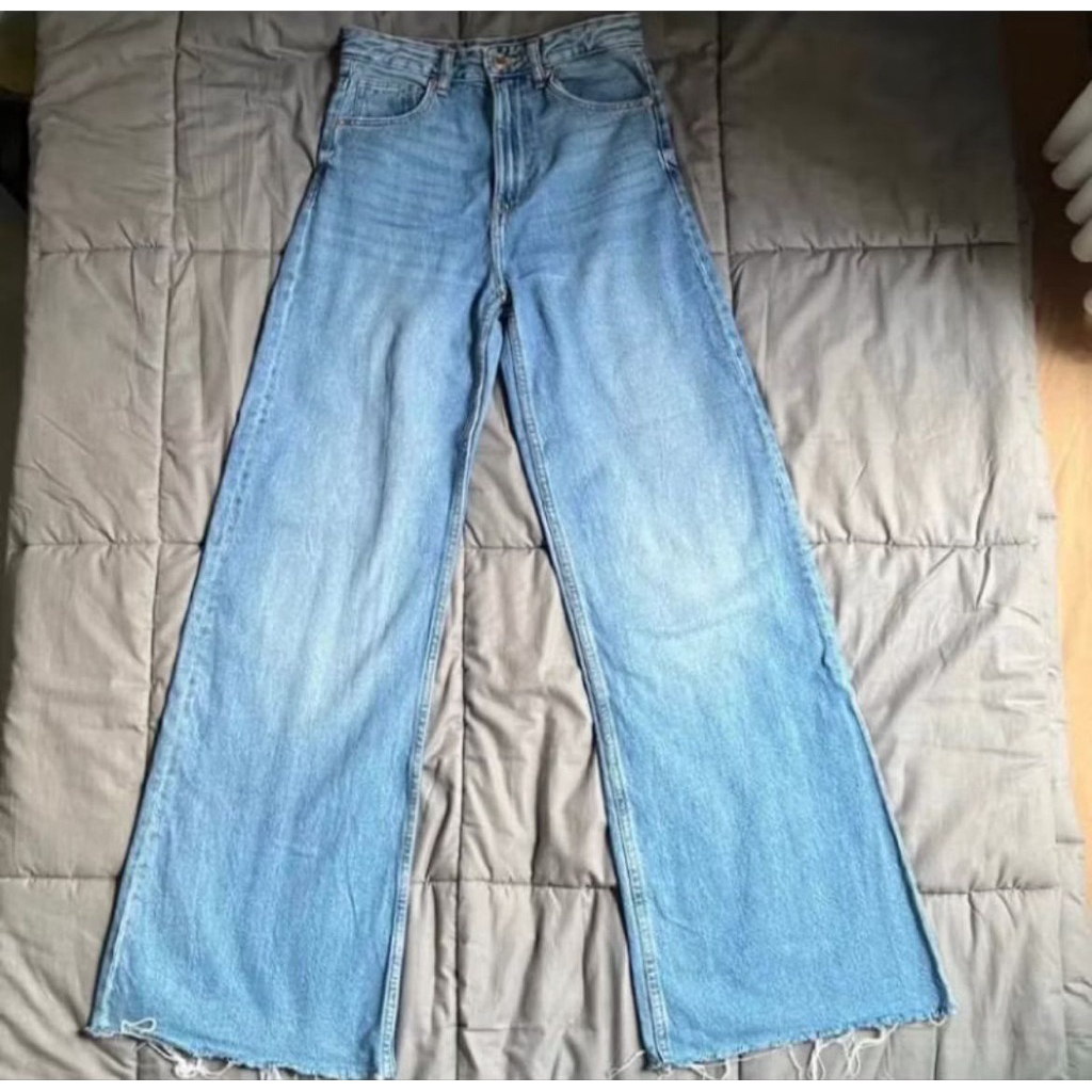 preloved wide leg/mom jeans denim blue bershka highwaist