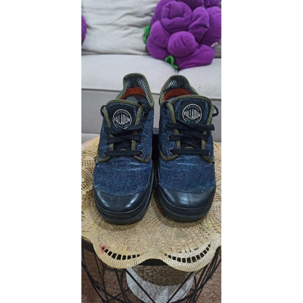 Sepatu Denim PALLADIUM LOW size 42