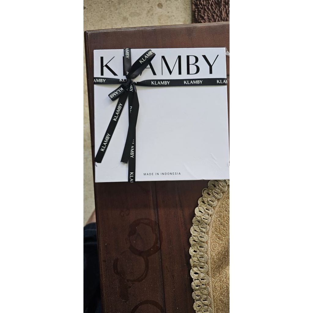 Wearing klamby monogram chain 2 NEW