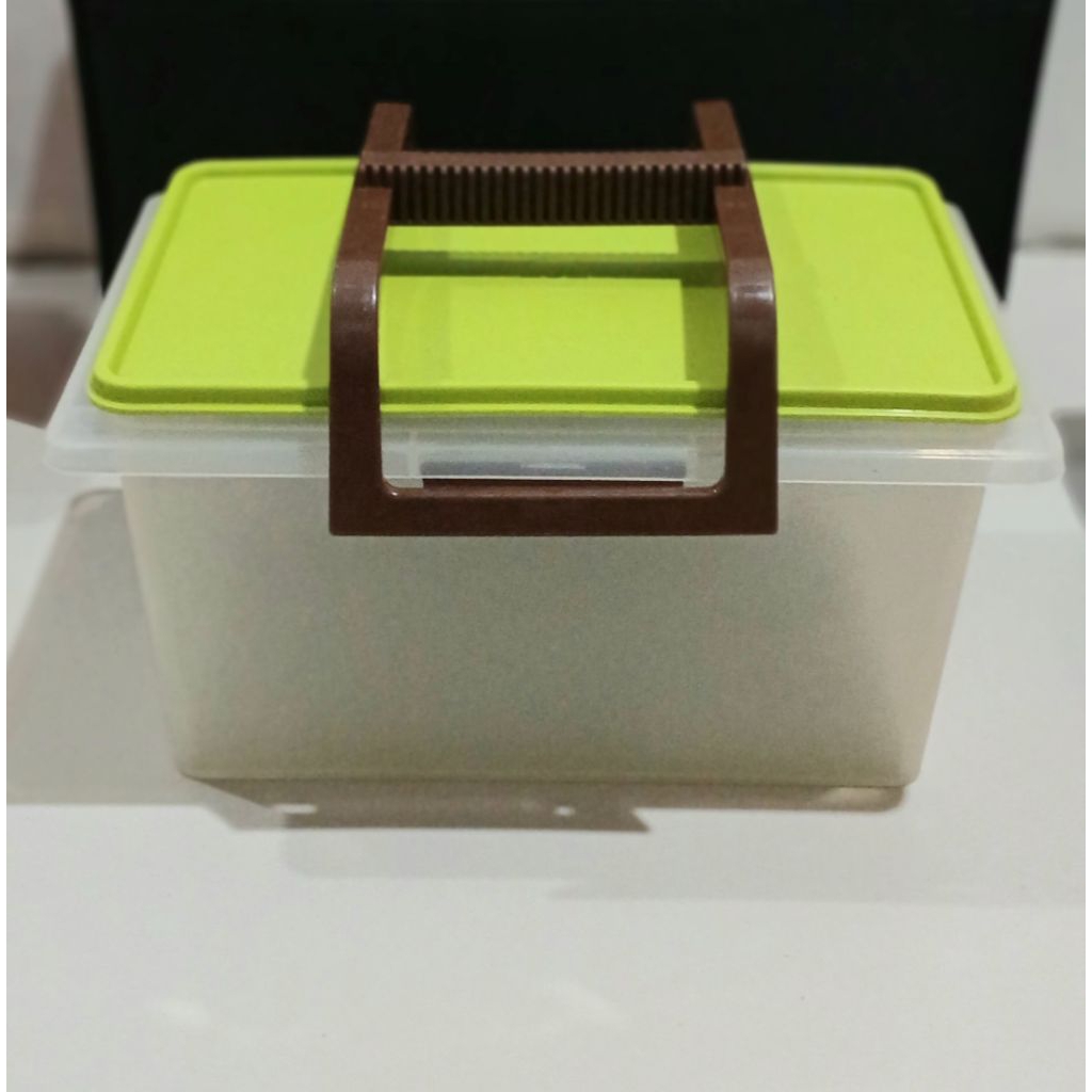 keep and carry 5 L tupperware prelove