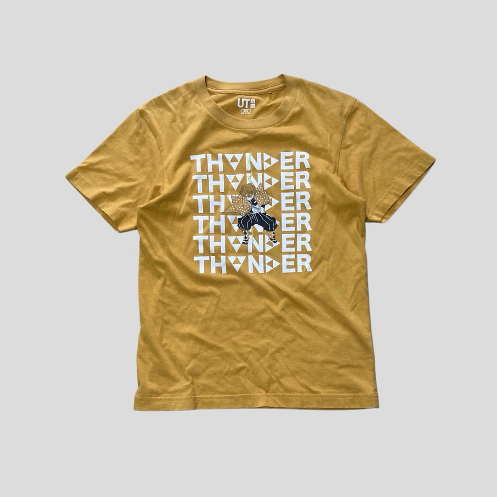 Kaos anime kartun uniqlo x kimetsu no yaiba demon slayer zenitsu