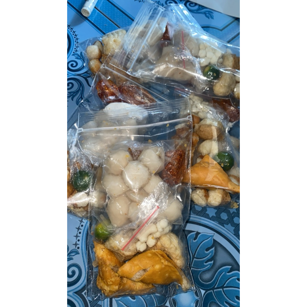 

Baso Aci Isi Jando(Toping Pangsit)