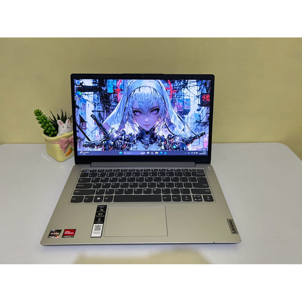 Laptop Slim Lenovo Ideapad Slim 1 Amd Ryzen 5 7520u ram 8gb/512gb 14” FHD Mulus Murah