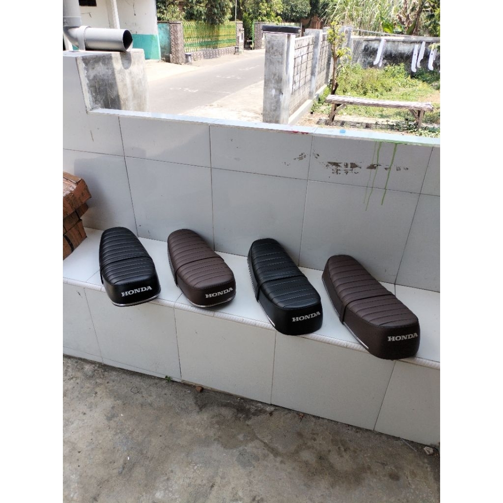 Jok Sadel Cb 100 model ory K0 Dilan