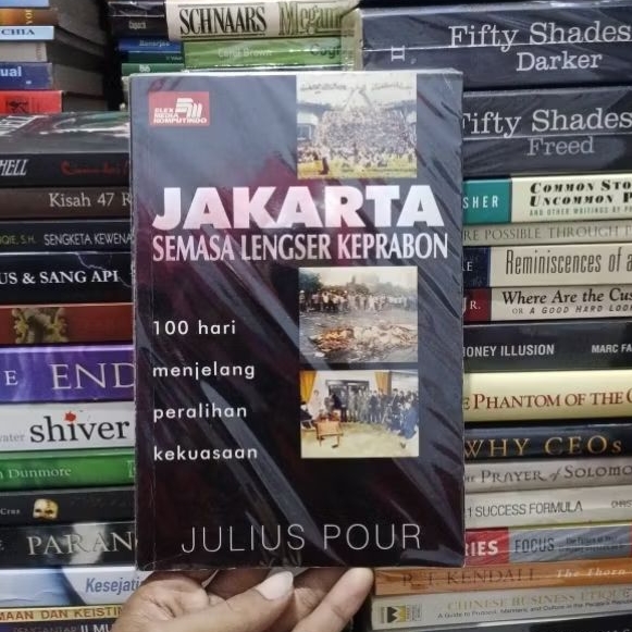 Jakarta Semasa Lengser Keprabon By Julius Pour ORIGINAL
