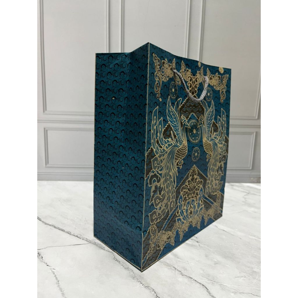 

(1 Lusin = 12 Pcs) Paperbag R6 uk. 20x10x25 cm / Paperbag hajatan / Paperbag souvenir / Goodiebag