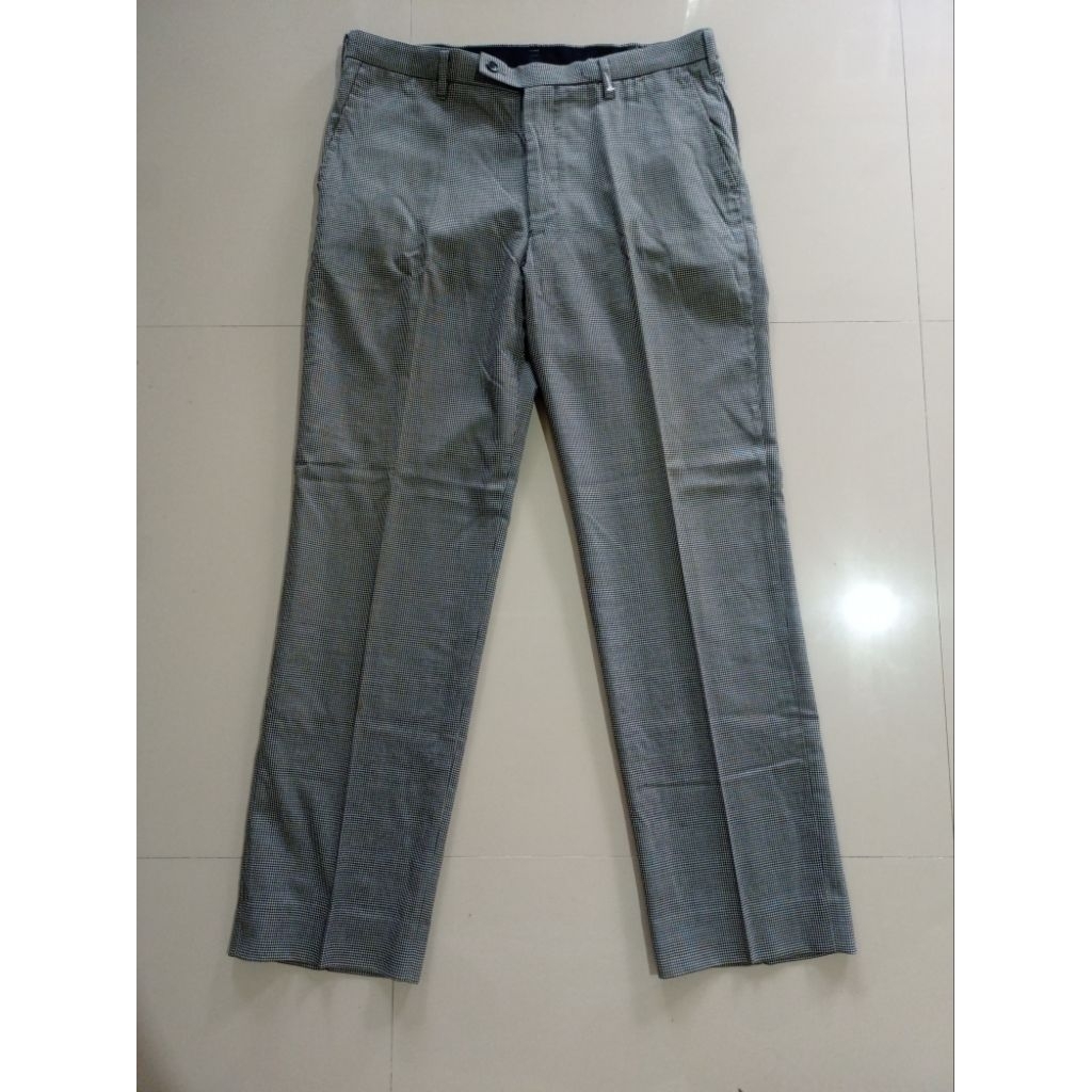 celana uniqlo panjang motif tartan