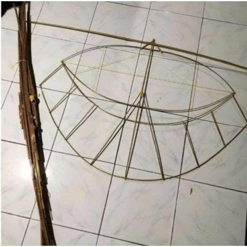 kerangka layangan pegon ceper mentah 1 meter