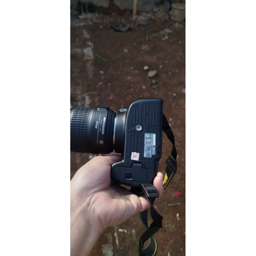 Nikon d5100 lensa 18-55mm body like new