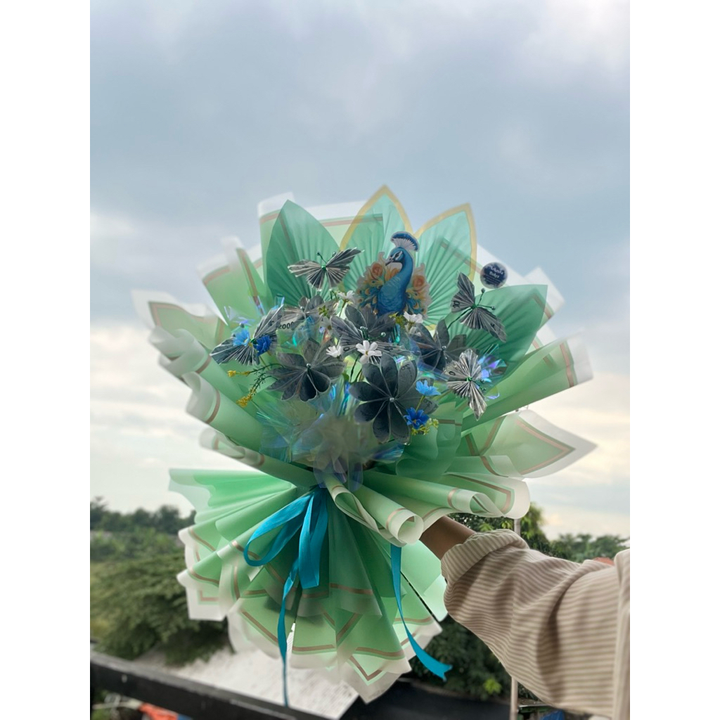 Buket Uang karakter Merak