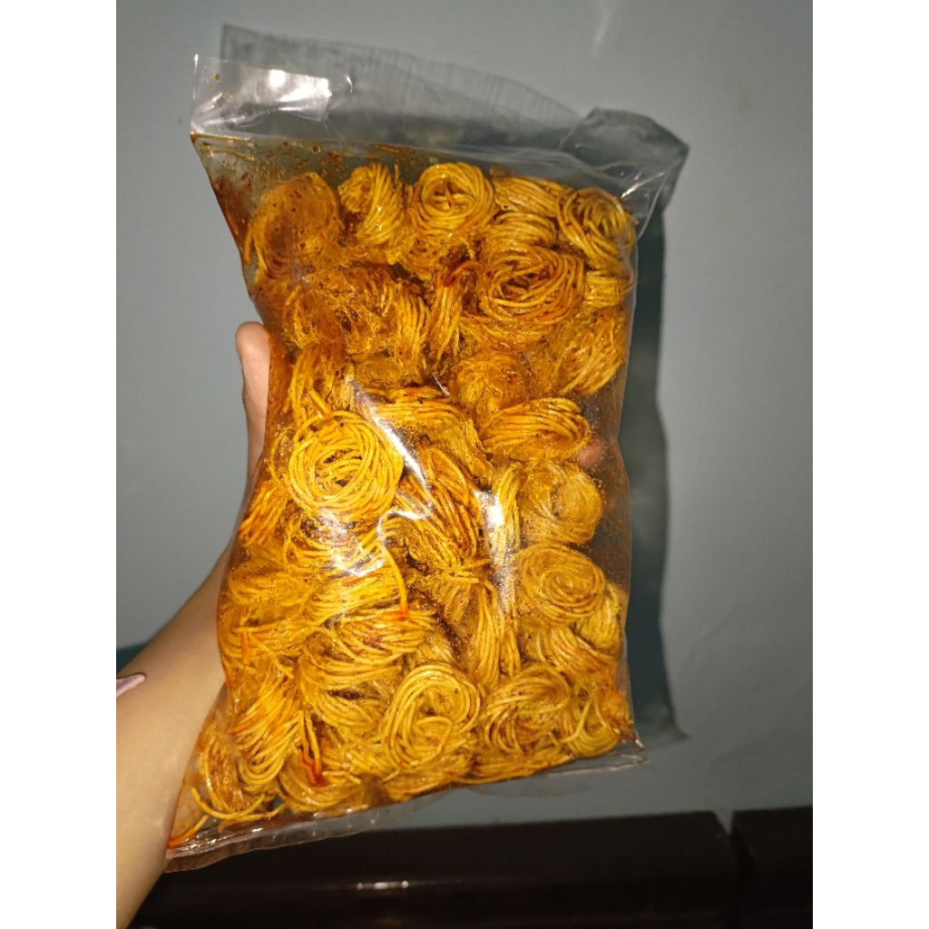 

Mie Gulung Besar Pedas Chilli Oil 500 gr/ Mie Uwel pedas 500 gr