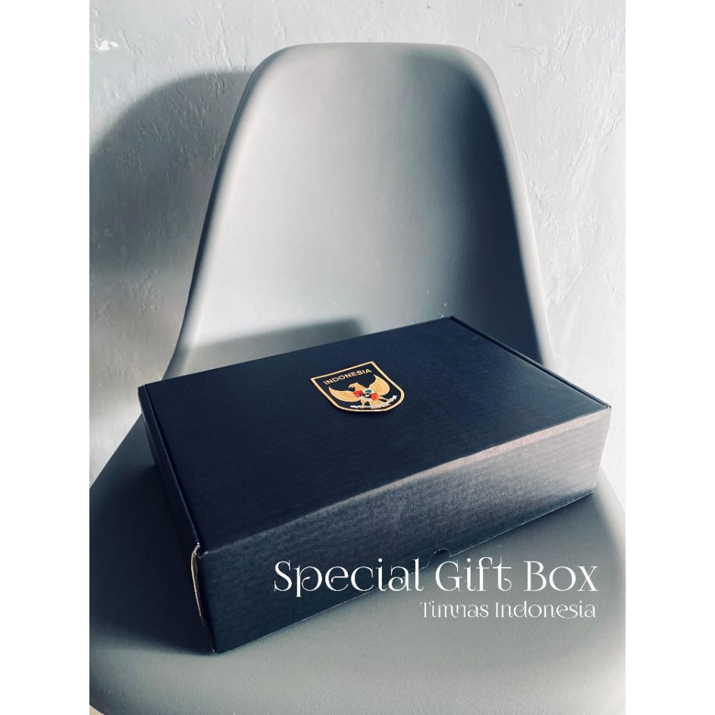 

Special Gift Box Timnas Indonesia