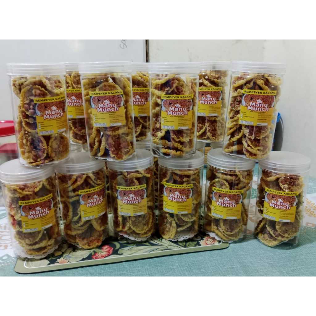 

Rempeyek Kacang Tanah koin 200gr, 500gr-Kemasan Toples Tabung