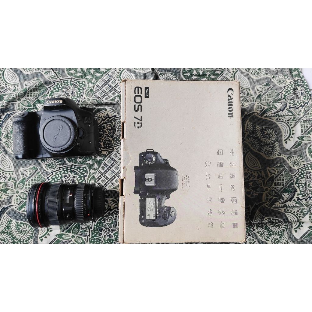 JUAL KAMERA CANON 7D DAN LENSA CANON 17-40
