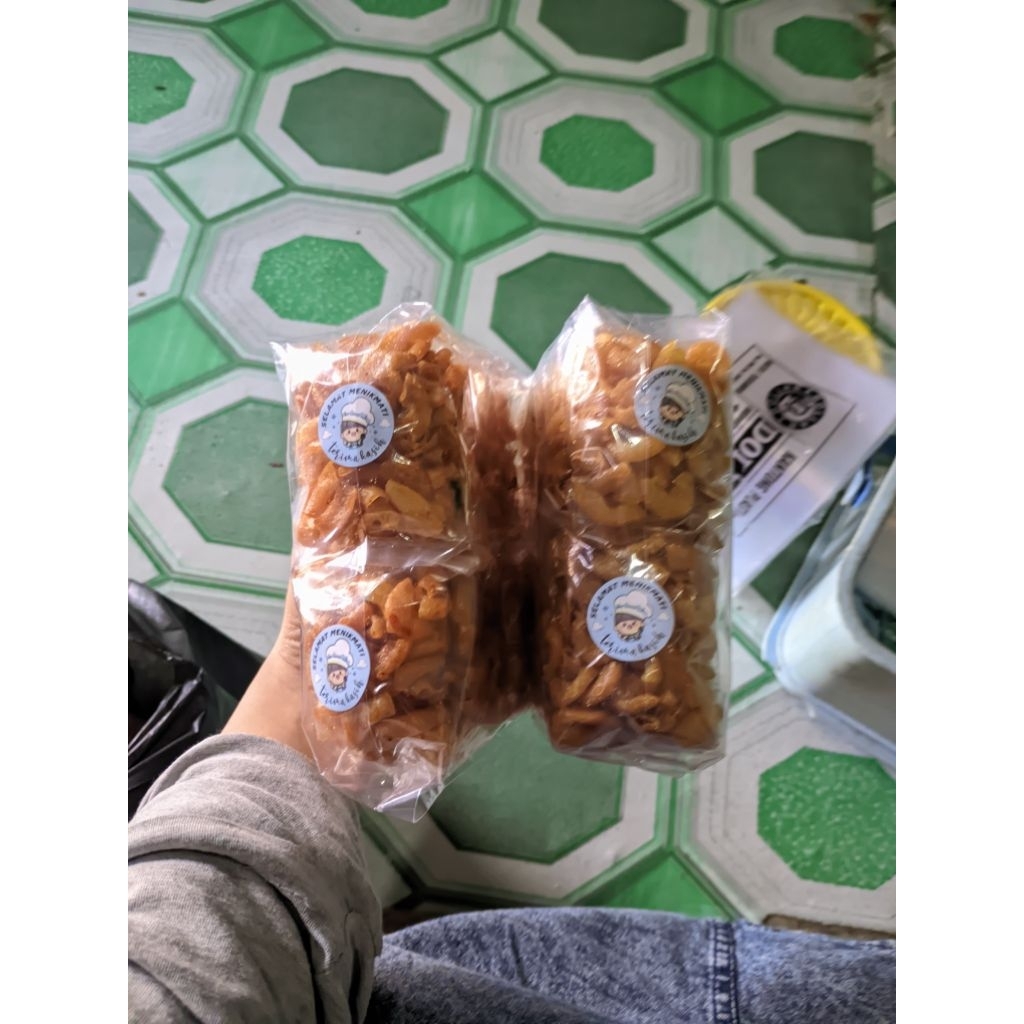 

Makroni pedas daun jeruk Kriuk Cikruh