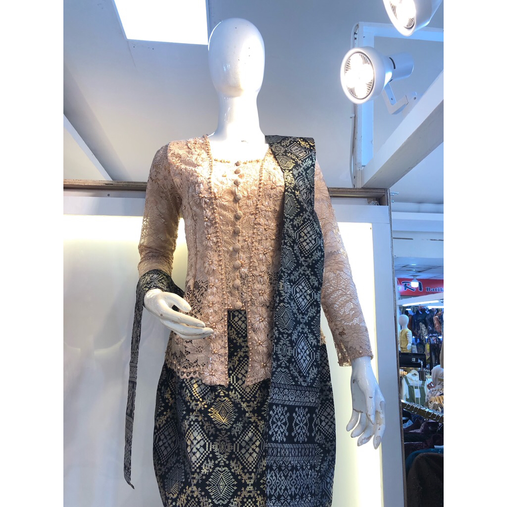 kebaya kutubaru payet
