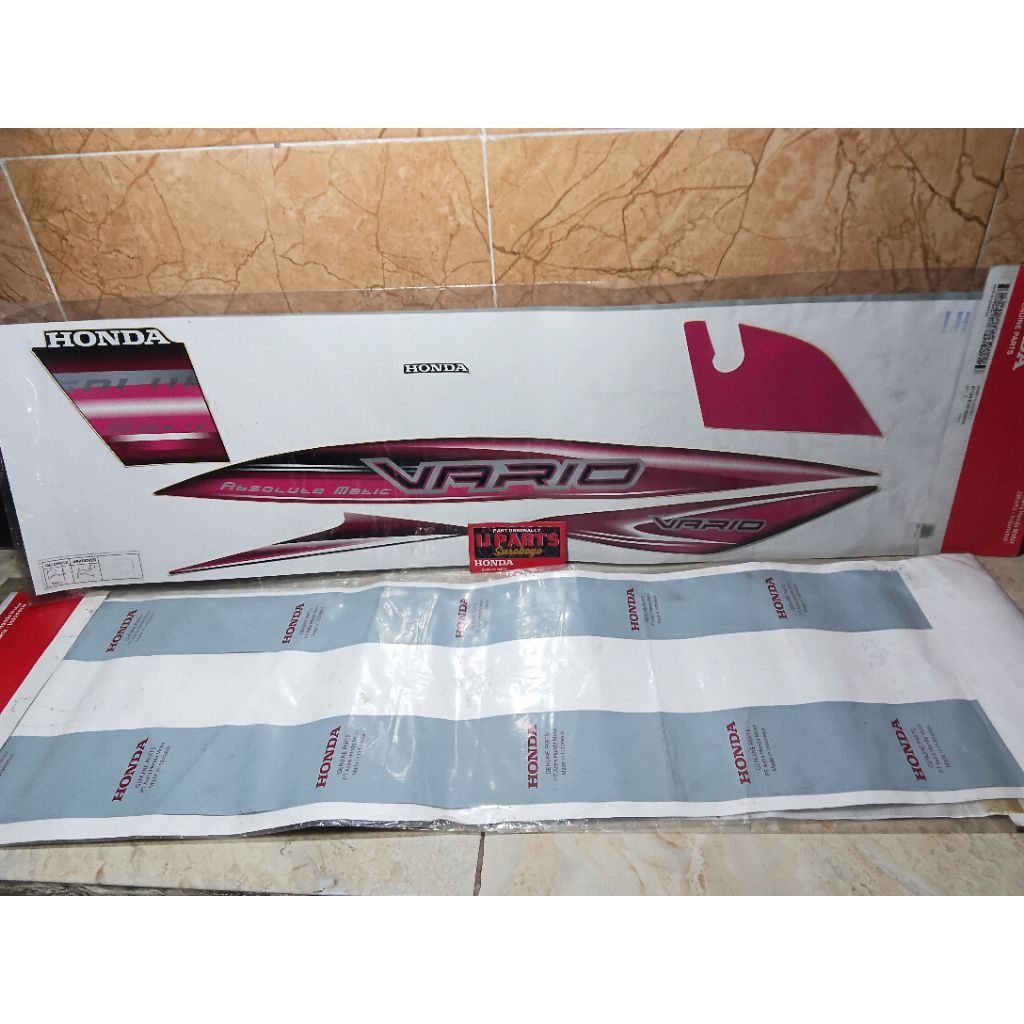 STRIPING BODY HONDA VARIO KARBU 110 CW KIRI ORIGINAL AHM BLACK MAGENTA