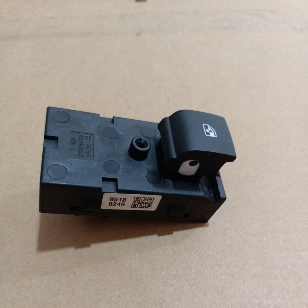Switch saklar power window Chevrolet spin Original
