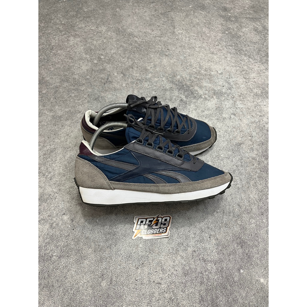 Reebok aztec navy
