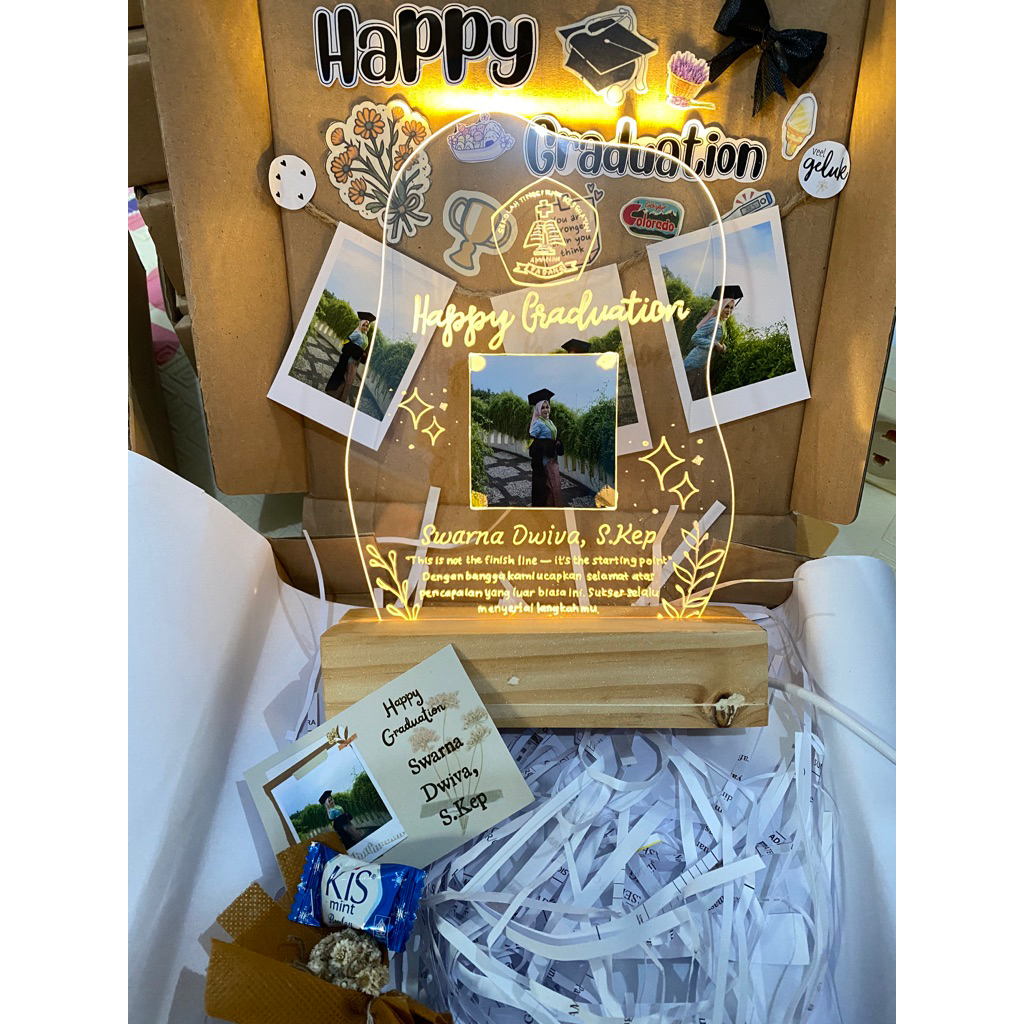 

GIFT BOX ISIAN AKRILIK LED CUSTOM