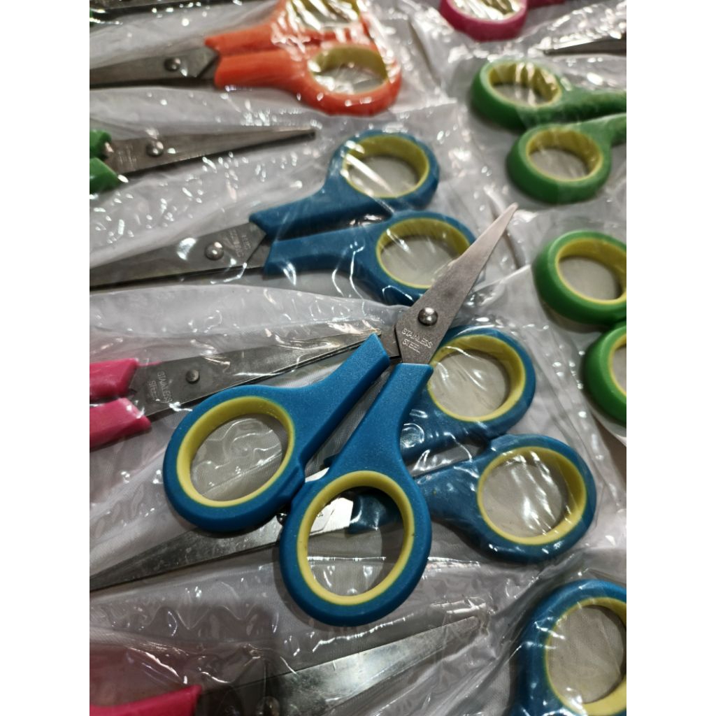 

(1 LUSIN) Gunting Kecil Murah warna warni isi 12 pcs