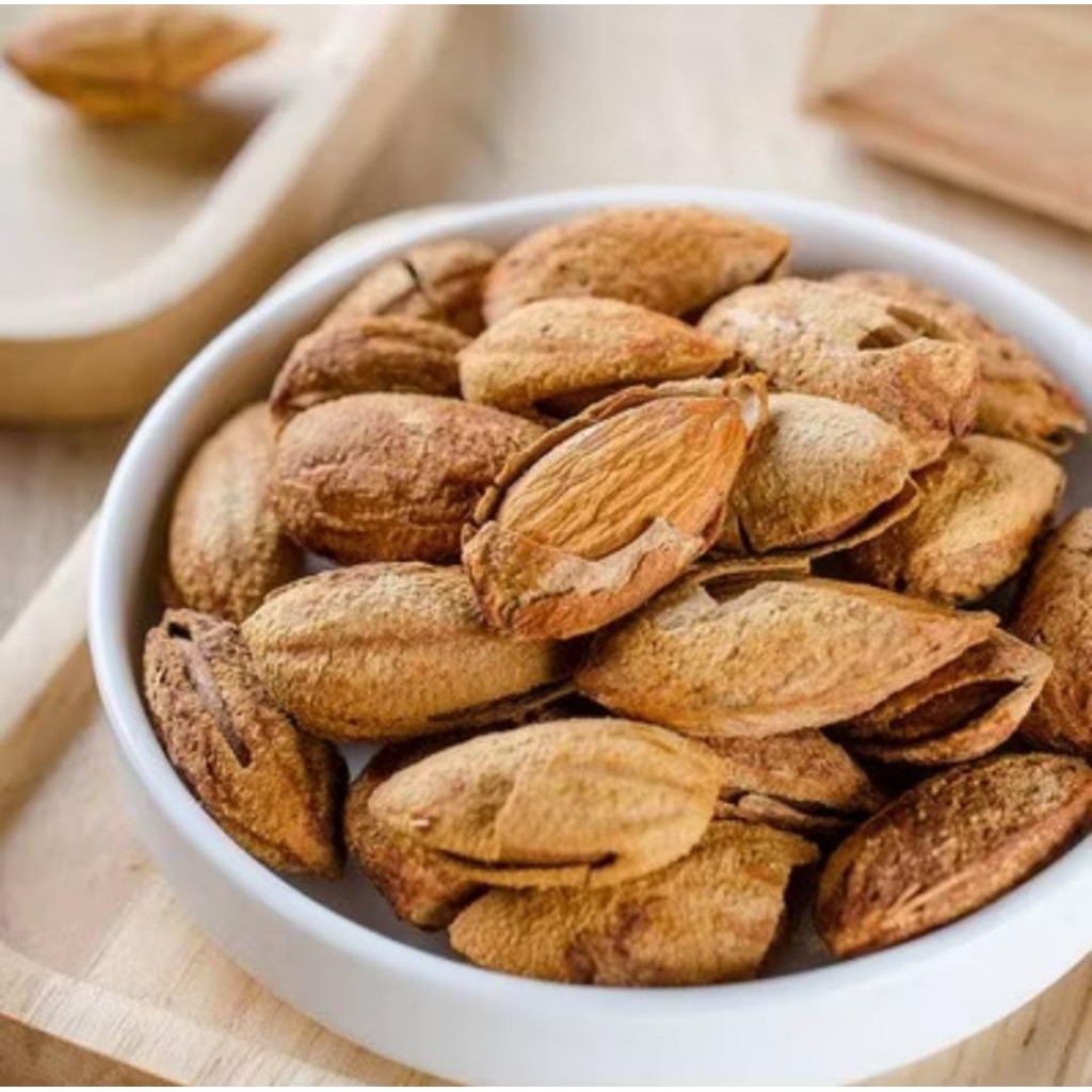 

Kacang Almond 1kg Roasted Panggang susu original