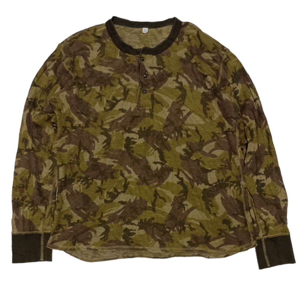 Kaos Lengan Panjang Uniqlo Camo