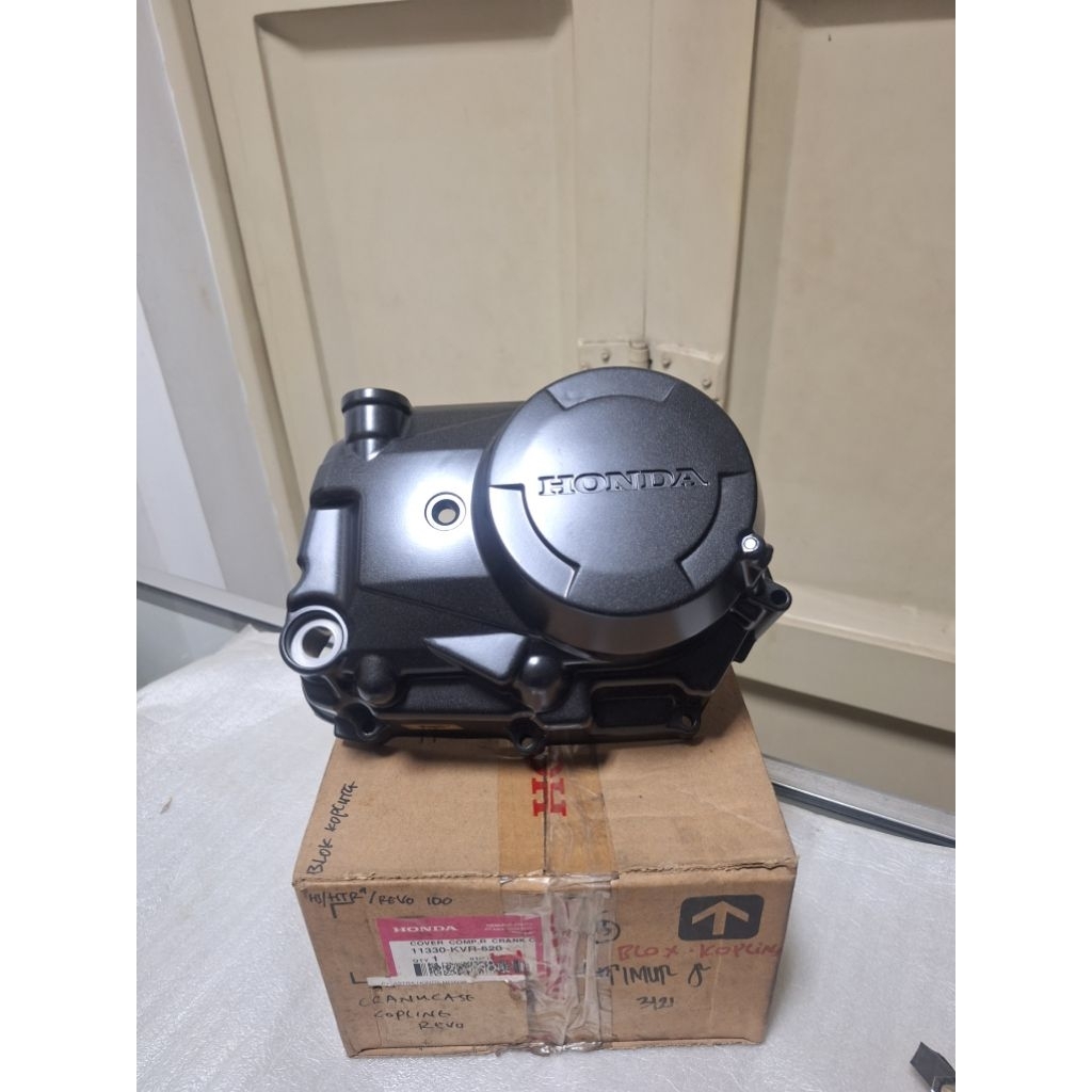 Cover crankcase bak kanan honda revo100 revo 100 old original ahm honda 11330-KVR-620