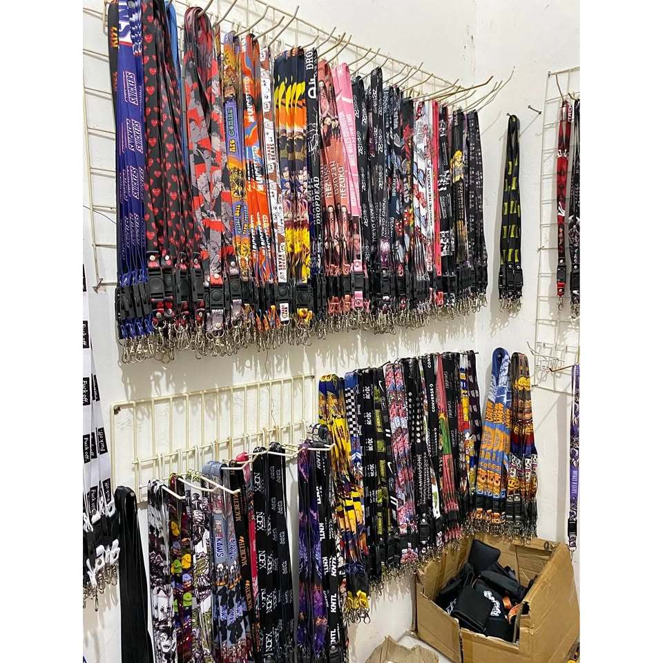 

TALI LANYARD CUSTOM PROSES 1-2 HARI