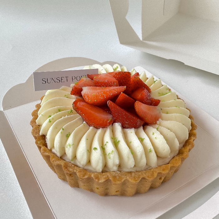 

Strawberry Cream Cheese Tart | Birthday Cake