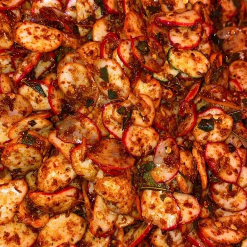 

COD KRIPIK SEBLAK KENCUR PEDAS DAUN JERUK KEMASAN 1KG