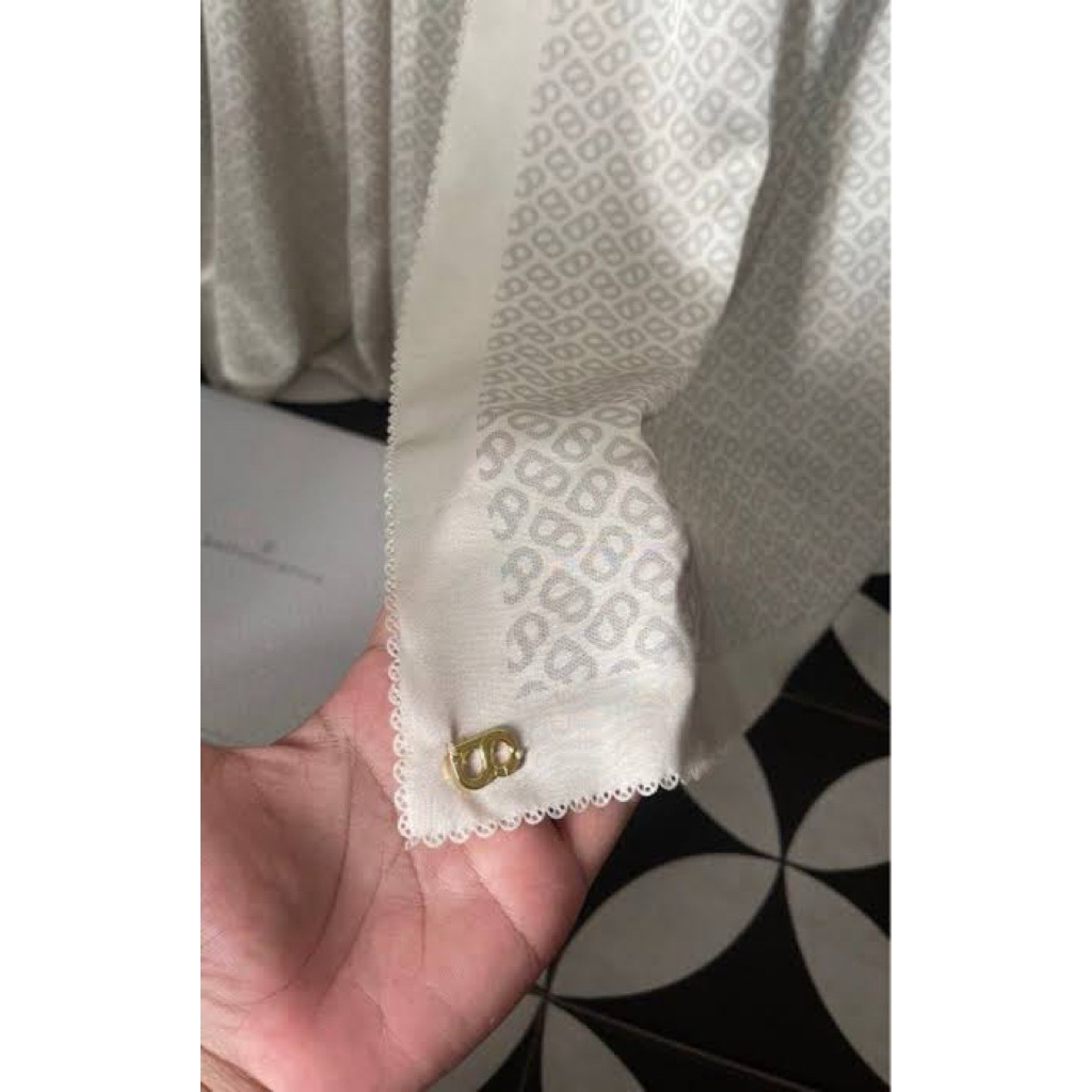 BUTTONSCARVES Tapis Seed Reg Voal 110X110