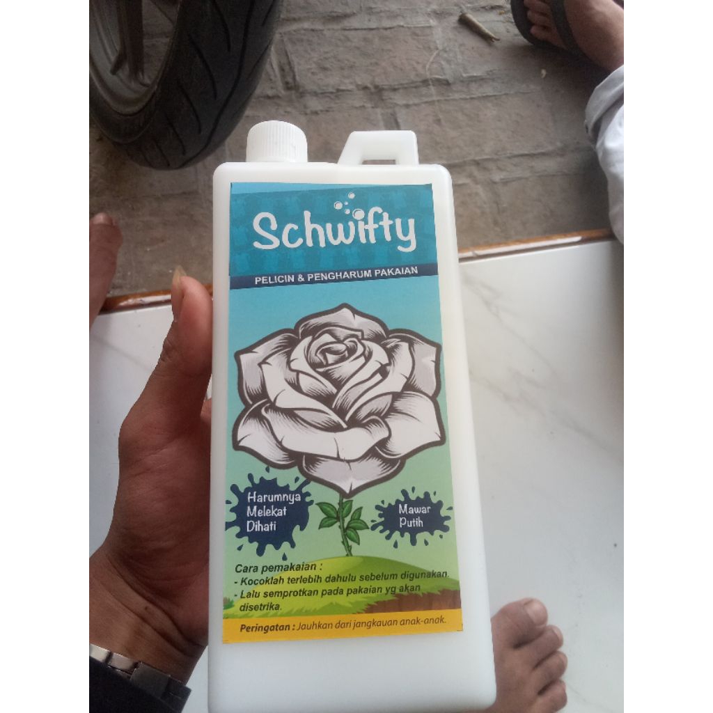 pewangi laundry,pelicin untuk setrika baju,