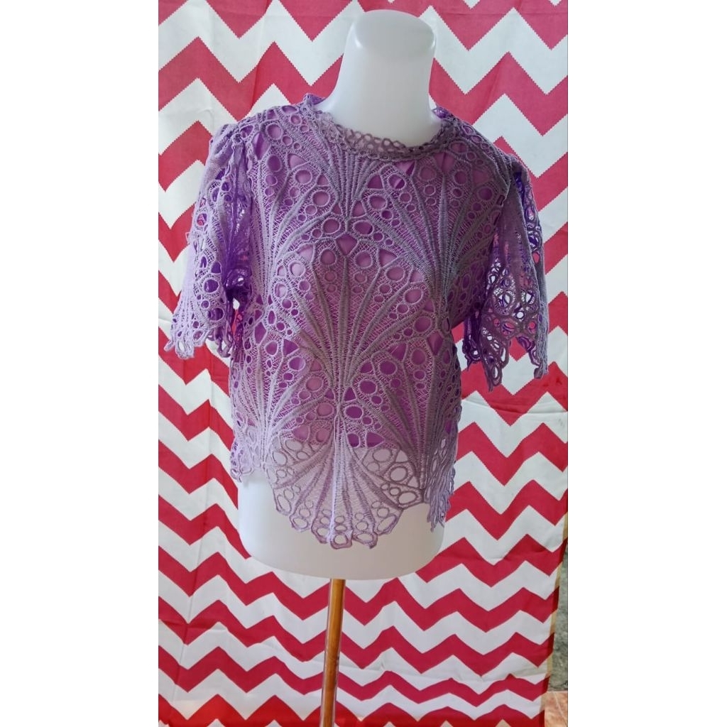 Blus Brokat Ungu Mewah - Atasan Pesta Elegan Modern
