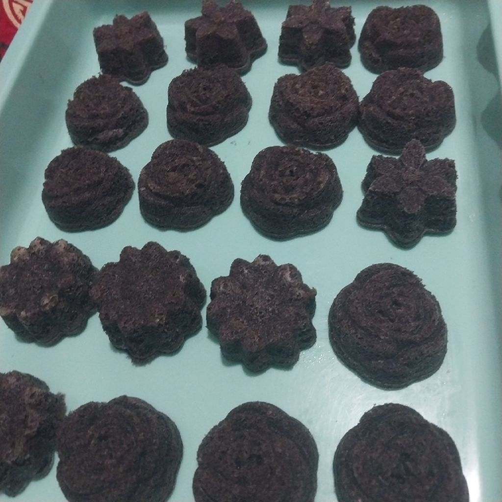 

Bolu Ketan Item keju lumer mini